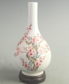 FAMILLE ROSE PLUM PATTERN PORCELAIN VASE