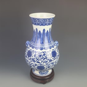 BLUE AND WHITE COLOR FLOWER PATTERN PORCELAIN VASE
