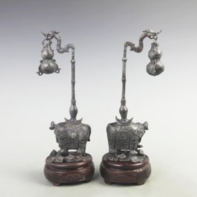RARE BRONZE ELEPHANT WITH CALABASH FIGURE DISPLAY
