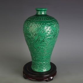GREEN GLAZED DRAGON PATTERN PORCELAIN VASE