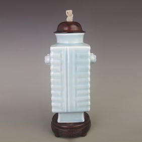 SKY-BLUE GLAZED CONG STYLE PORCELAIN JAR WITH ROSEWOOD AND WHITE JADE KNOB