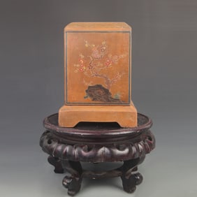 LACQUERED AND GILDED BOX WITH PLUM, ORCHID, BAMBOO SEAL BOX