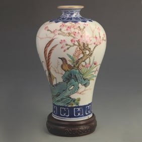 FAMILLE ROSE PLUM STYLE VASE WITH FLOWERS AND BIRDS