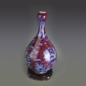FLAMBÉ GLAZED GARLIC-HEAD VASE