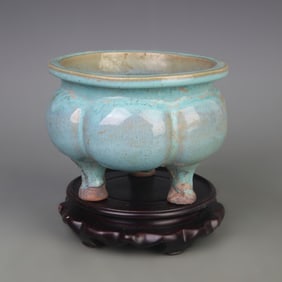 JUN KILN TRIPOD PORCELAIN INCENSE BURNER