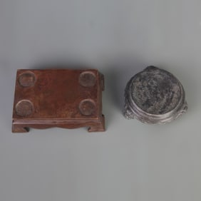 SET OF TWO BRONZE STANDS