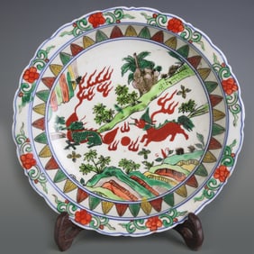 WUCAI PLATE WITH AUSPICIOUS BEASTS