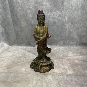 A FINE BRONZE STANDING GUANYIN STATUE