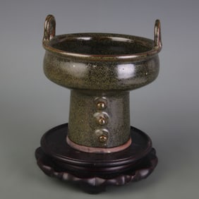 EEL YELLOW GLAZED FOOTED INCENSE BURNER WITH STANDING EARS