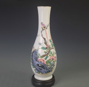 RARE FAMILLE ROSE THREE AND BIRD PATTERN VASE