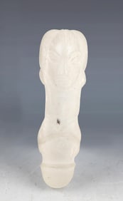 AN OLD CHINESE CRYSTAL ITEM