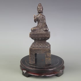 A FINE BRONZE BUDDHA STATUE