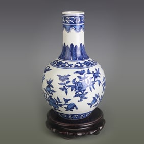 BLUE-AND-WHITE FLOWER AND FRUIT PATTERN CELESTIAL STYLE PORCELAIN VASE