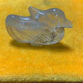 NATURAL CRYSTAL CARVING AUSPICIOUS BIRD PENDANT