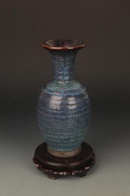 A BLUE COLOR KILN PORCELAIN BOTTLE