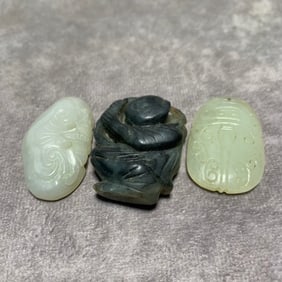 QING DYNASTY HETIAN WHITE JADE FIGURE AND RUYI