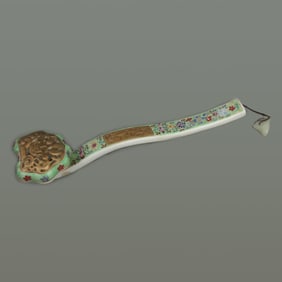 RARE FAMILLE ROSE GREEN GROUND PORCELAIN RUYI