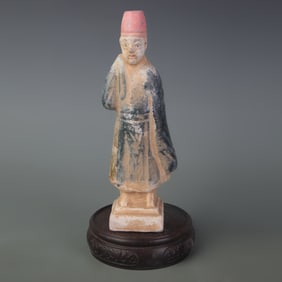 A FINE SMALL SANCAI COLOR FIGURE FIGURINES