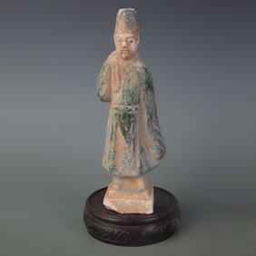 A FINE SMALL SANCAI COLOR FIGURE FIGURINES