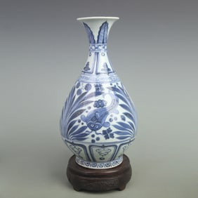 BLUE AND WHITE FISH AND WATER PLANT "YUHUCHUN" VASE