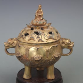 GILT BRONZE INCENSE BURNER WITH AUSPICIOUS BEAST-SHAPED HANDLES