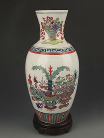 FAMILLE ROSE FLOWER PATTERN GUAN YIN STYLE VASE