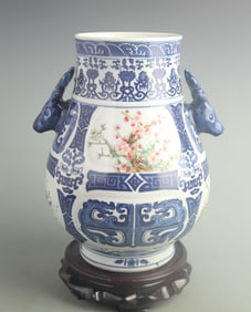 BLUE AND WHITE OPENWORK DESIGN DEER HEAD STYLE PORCELAIN VASE