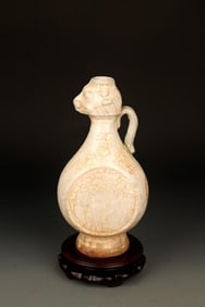 A HUTIAN YINGQING GLAZED ROOSTER-SHAPED PORCELAIN WATER BOTTLE