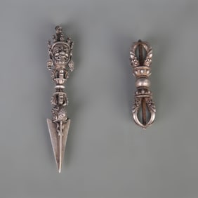 TIBETAN BUDDHIST RITUAL IMPLEMENTS: VAJRA (2 PIECES)