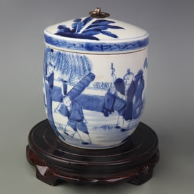 BLUE AND WHITE HUMAN FIGURE LIDDED PORCELAIN JAR