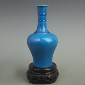 DARK BLUE GROUND FLOWER PATTERN LONG NECK PORCELAIN VASE
