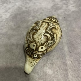 A FINELY CARVED TIBETAN BUDDHISM CONCH