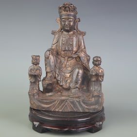 A FINE BRONZE GUANYIN STATUE