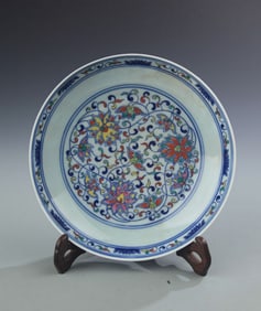 RARE DOU CAI COLOR FLOWER PATTERN PORCELAIN PLATE
