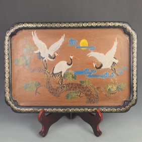 A FINE LACQUER GILT PINE AND CRANE PATTERN WOODEN TRAY