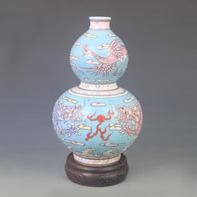 LIGHT GREEN DRAGON AND PHOENIX PATTERN GOURD PORCELAIN VASE
