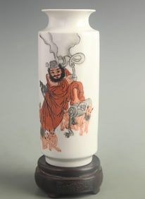 FAMILLE ROSE ZHONG KUI CYLINDRICAL VASE