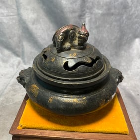 GILDED BRONZE LION-EAR TRIPOD MYTHICAL BEAST LIDDED CENSER