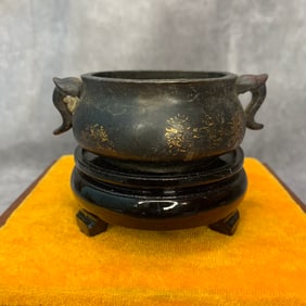 A FINE DOUBLE EAR ROUND BRONZE INCENSE BURNER