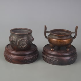 SET OF SMALL BRONZE INCENSE BURNERS