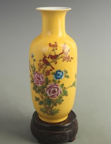FAMILLE ROSE YELLOW GROUND MAGPIE PATTERN PLUM STYLE PORCELAIN VASE