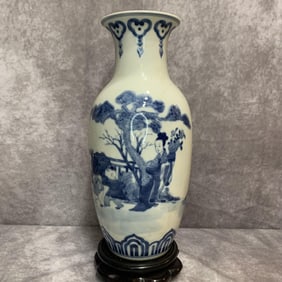 BLUE AND WHITE CHARACTER PATTERN PORCELAIN VASE