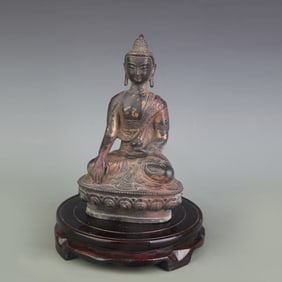 A FINE BRONZE SHAKYAMUNI BUDDHA STATUE