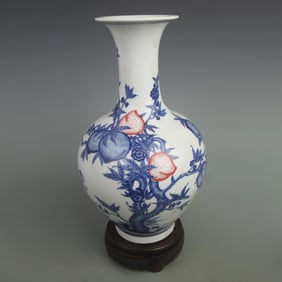BLUE AND WHITE PORCELAIN VASE WITH UNDERGLAZE RED NINE PEACHES PATTERYN