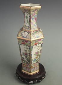 MULTICOLORED HEXAGONAL STYLE PORCELAIN VASE WITH BLOOMING FLOWERS