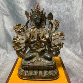 TIBETAN BUDDHIST THOUSAND-HAND GUANYIN BUDDHA STATUE