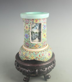 GREEN GROUND FLOWER PATTERN LANDSCAPE PORCELAIN PEN HOLDER