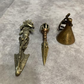 SET OF TIBETAN BUDDHISM RITUAL INSTRUMENTS