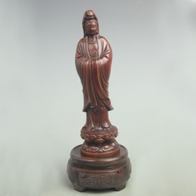 A FINE BOXWOOD MADE GUAN YIN FIGURE