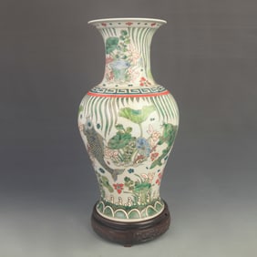 FAMILLE ROSE FISH AND ALGAE PATTERN PORCELAIN GUANYIN VASE